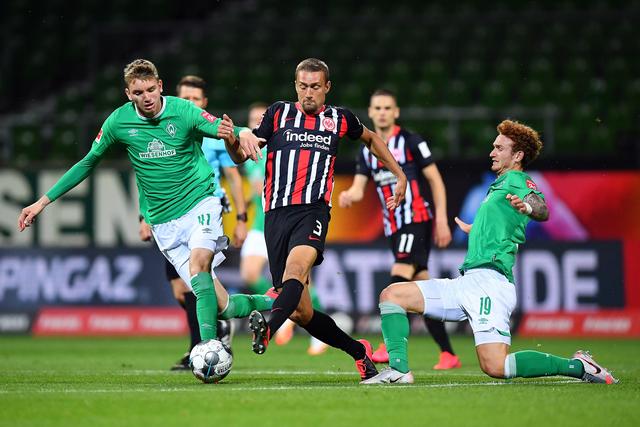 库里末节伤退德罗赞33+8 公牛险胜勇士3连胜